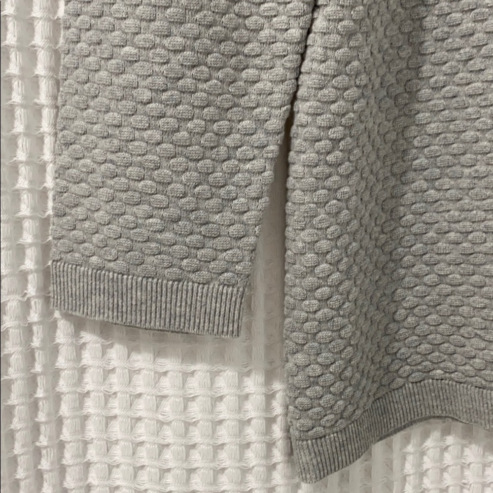 Sweater - Picture 3 of 9